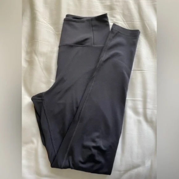 Girlfriend Collective Medium Bundle - 6 items - Picture 5 of 8